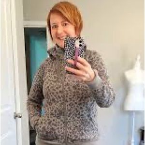 Athleta Triumph Hoodie Grey Leopard print